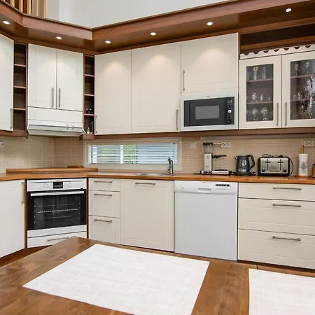 Paltamon Golfhovi A - Sis- 2 Golf Pelioik By Interhome Holiday home Paltamo